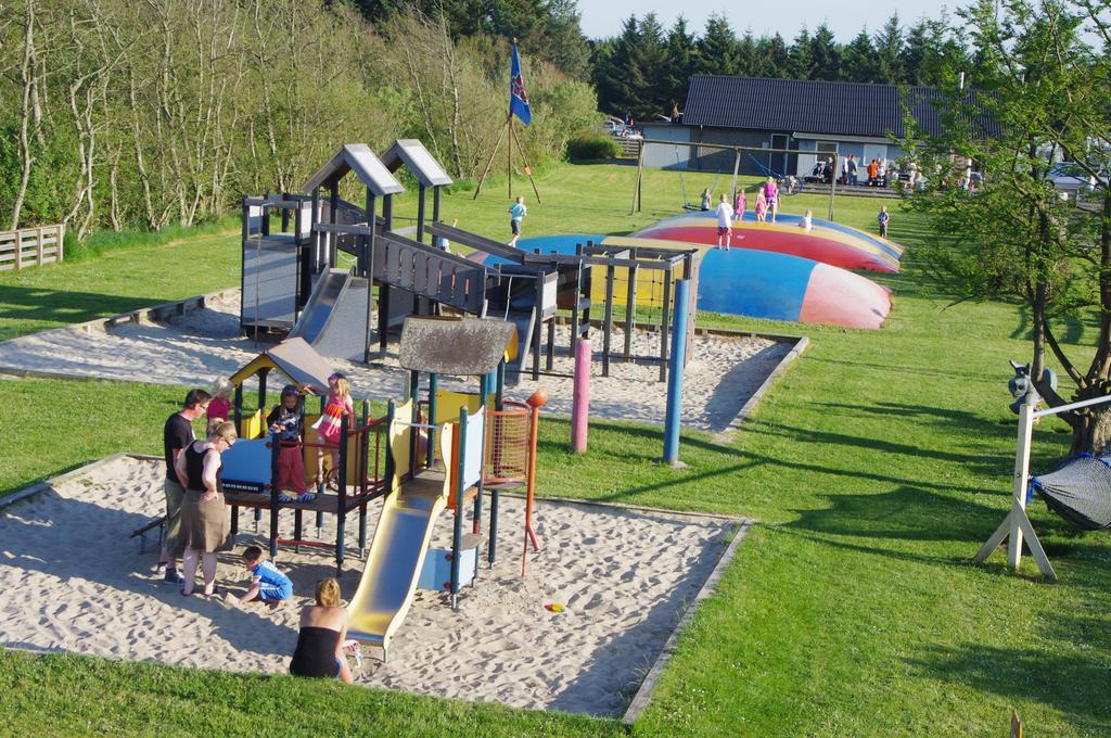 Tornby Strand Camping Cottages Hirtshals Extérieur photo